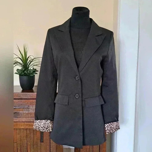 Black Blazer with Animal Print Cuffs Size Small - Picture 1 of 13